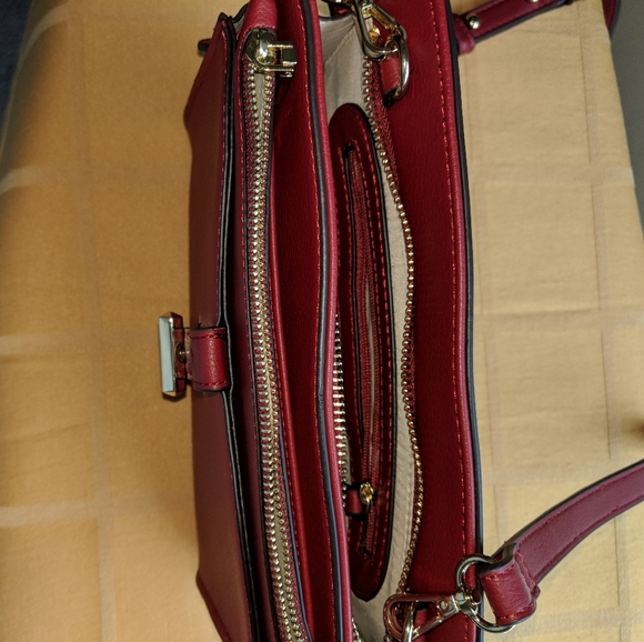 Purse - Picture 2 of 4